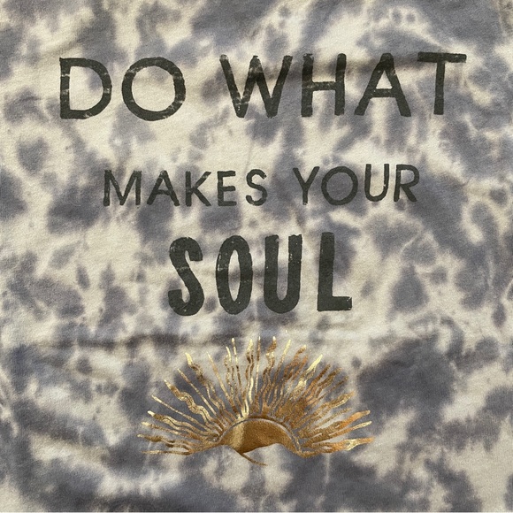 Old Navy Graphic Tee - Picture 6 of 13